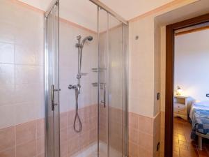 Apartment in a farmhouse with 2 swimming pools