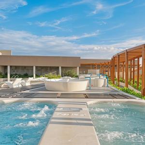 Bliss Driftwood Retreat By Mandala