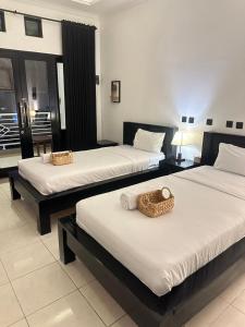 Little White Pavilion小白楼