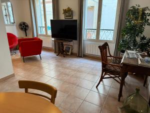 Sanary appartement 2-4 personnes à deux pas du port