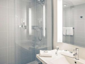 Superior Room with One Double Bed and Sofa room in Hotel Mercure Toulouse Centre Compans