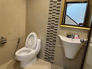 Luxury 4BR Villa Private Pool Tropical Garden