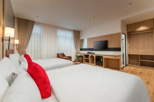 Lam Anh Hotel 9 Him Lam Vạn Phúc