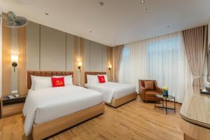 Lam Anh Hotel 9 Him Lam Vạn Phúc