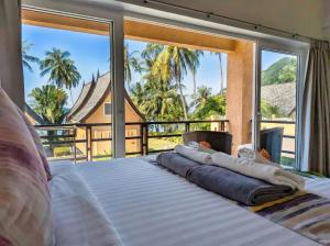 Sunrise Pool Villa - by KohChangVillas