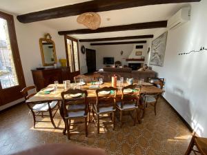 Grande maison provençale cozy, idéale famille et amis - 4 chambres - 9 pers