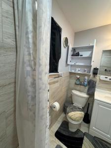 Cozy 3-Bedroom Apartment in Newark near NYC