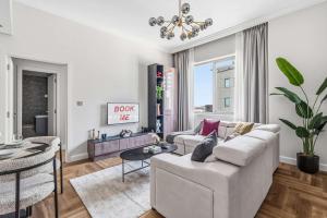 Free housekeeping visits during your stay - StayShort - Beautiful 1 Bed Apartment in Business Bay that Sleeps 4