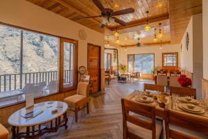SaffronStays Tirthan House - Balcony View