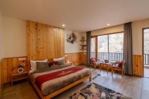 SaffronStays Tirthan House - Balcony View