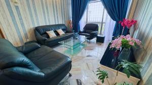 Beachfront Bliss with 3BR Sea View PD Glory Beach Resort