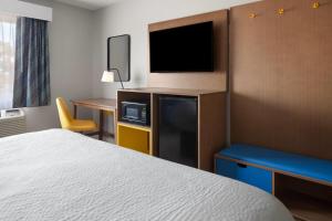 Days Inn by Wyndham Omaha NE