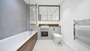 Comfortable 1-Bedroom Apartment Near Station - Business & Leisure Friendly