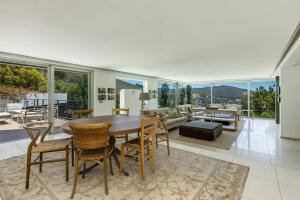 At Altitude - Cape Town, Large home, Pool, Beautiful Views