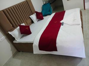 Hotel O S Town Guest House