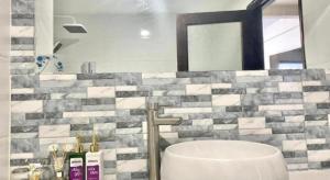 Amura Hotel Thủ Đức