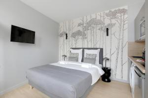 Refined air-conditioned studio in Neuilly