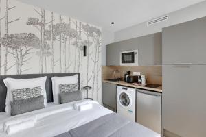 Refined air-conditioned studio in Neuilly