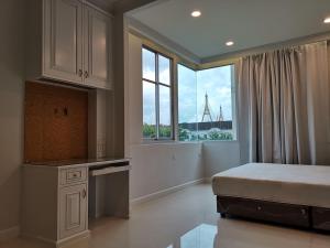 Spacious 3 Ensuite Bedrooms Townhouse in Rama 3, Bangkok
