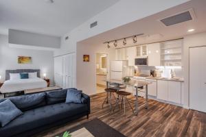 CozySuites at Sky Central