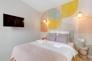 Modern air-conditioned studio in Neuilly