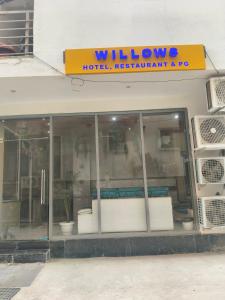 Willows Hotel