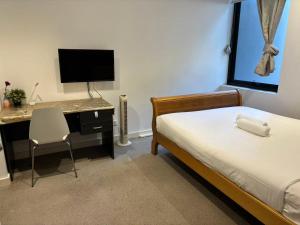 Two-bedroom apartment with lake view on Mortlake River Beautiful view Close to Burwood Rodes Olympic