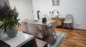 Private Room with a view, close to everything