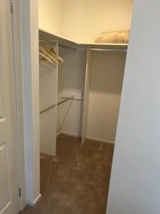 Your Leafy Ivanhoe Retreat