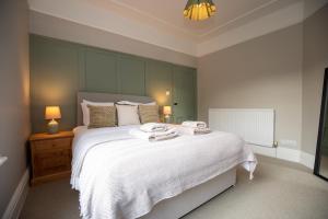 Charming Garden Apartment, Harrogate