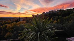 Villa climatisée avec vue panoramique et piscine sans vis à vis.