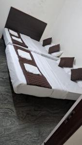 SHREE CHENDUR FAMILY Residency thamarai kulam opp