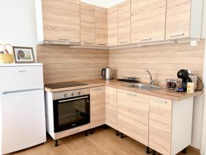 SeaSide 2BR Central apartment