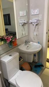 AFFORDABLE STAYCATION NEAR Airport