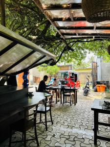 Michs Surf Villa & Hostel