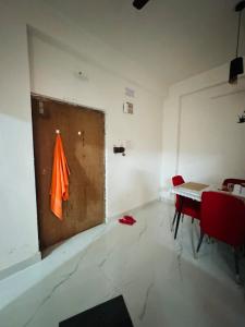 Cozy Peaceful 2BHK Stay Near City Essentials