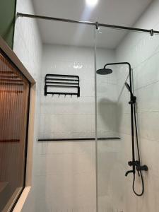 LYLAC Home Saigon COQ - Country Modern Cosy 5 Bed Townhouse City Center D1