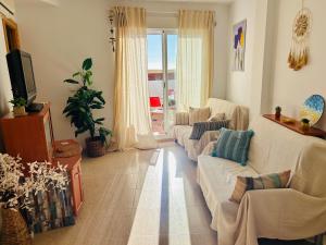 Terrace with Stunning View 5 Min to Beach