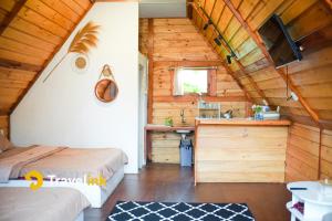 Quenz Cabin By Travelink