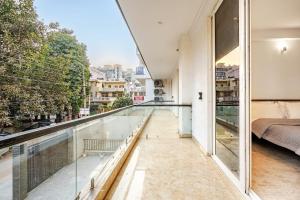 Liv Regalia Suites - Medanta Hospital, Sector 39, Gurgaon