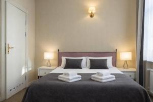 ROYAL ROOMS by WOW HOMES