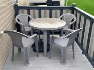 Da-Ve-Ju Holiday Home, West Sands