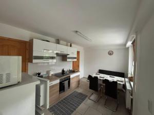 Gosztola Apartman Hidegség