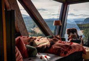 Eagle Nest Eco Lodge