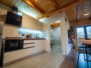 Wooden Villa Old Oak Plitvice Lakes