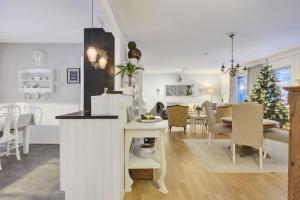 Villa Red House Arctic Circle