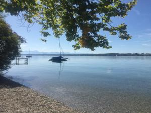 Blueberry Living - Design-Apartments am Starnberger See, Natur & Erholung, Privatparkplatz, nur 400 m zum See