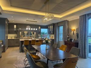 Fivestar Luxurious Home - Westport Quay