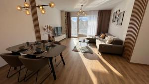 Riverside Promenada Apartment Nitra Castle View