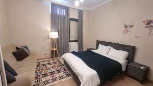 Private Home Sea and Europe Sq